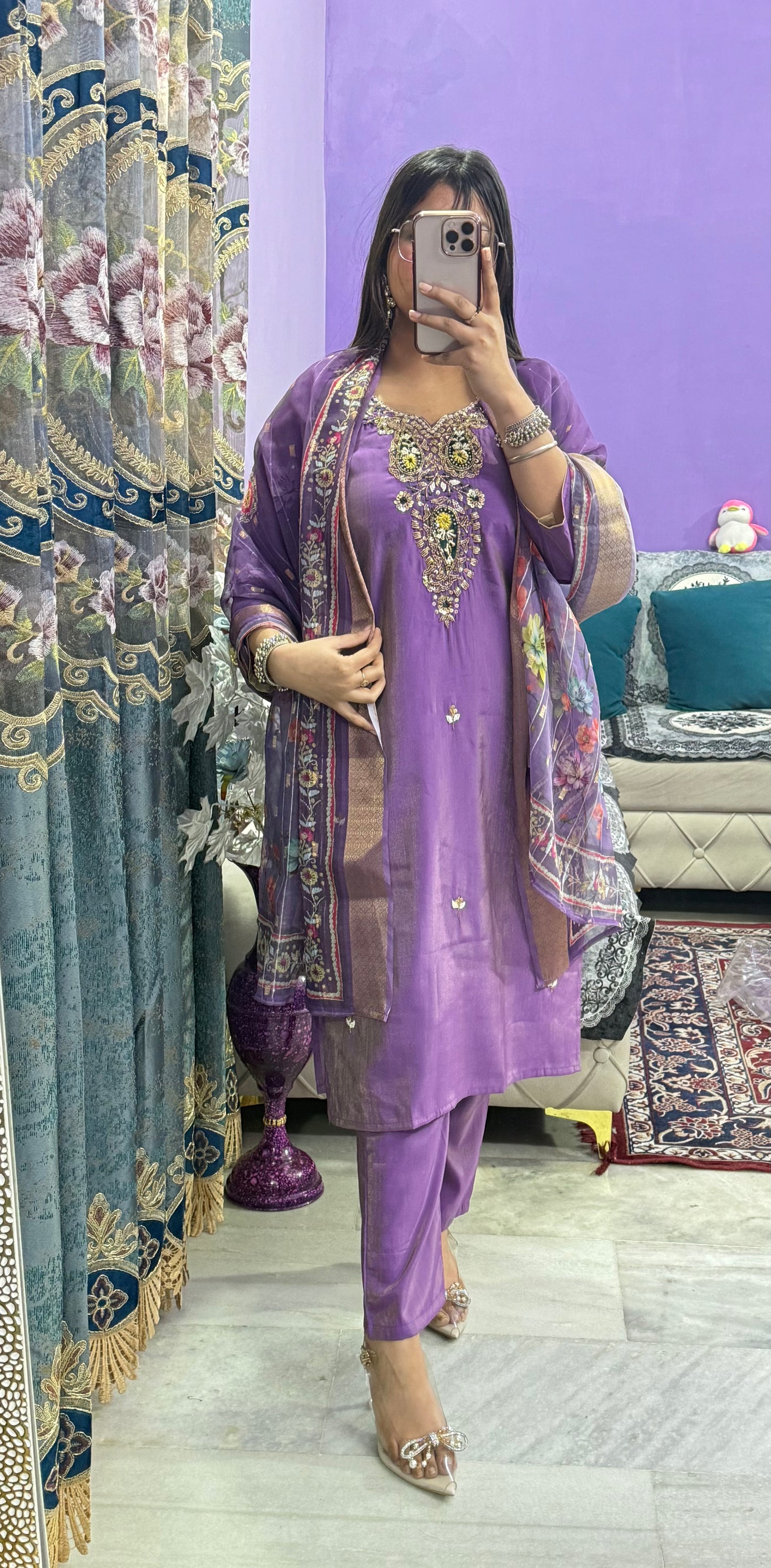 Beautifull Handwork Suit