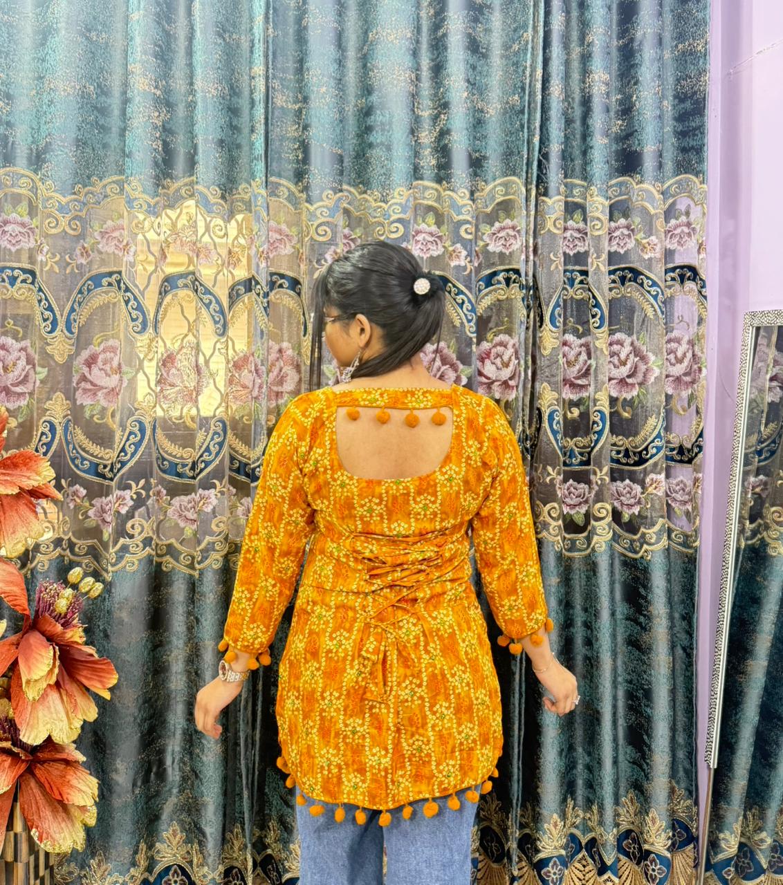 URVASHI BANDHANI SHORT KURTI