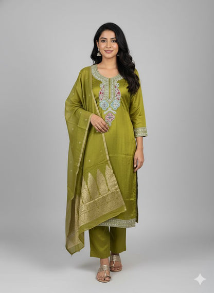 Beautiful vichitra suit 😍