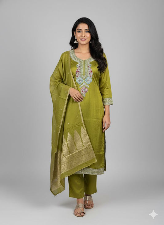 Beautiful vichitra suit 😍