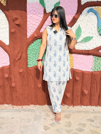 The Schiffli Fashi Cordset 😍