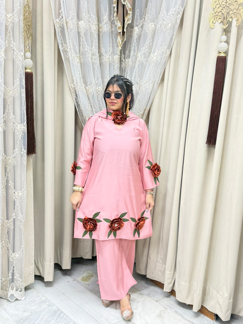 Designer flower viral suit😍 Cotton silk premium fabric