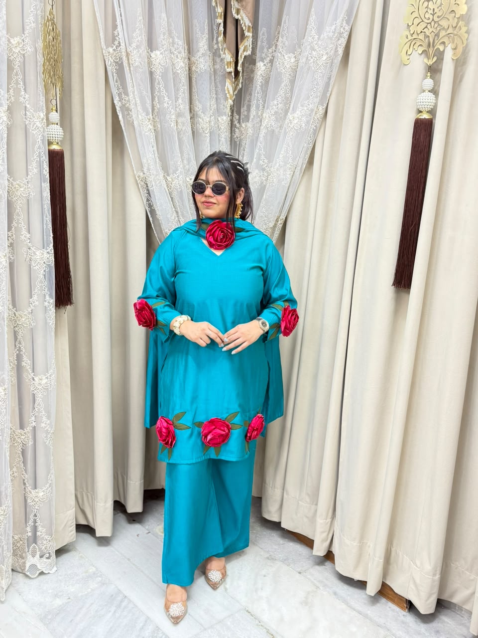 Designer flower viral suit😍 Cotton silk premium fabric