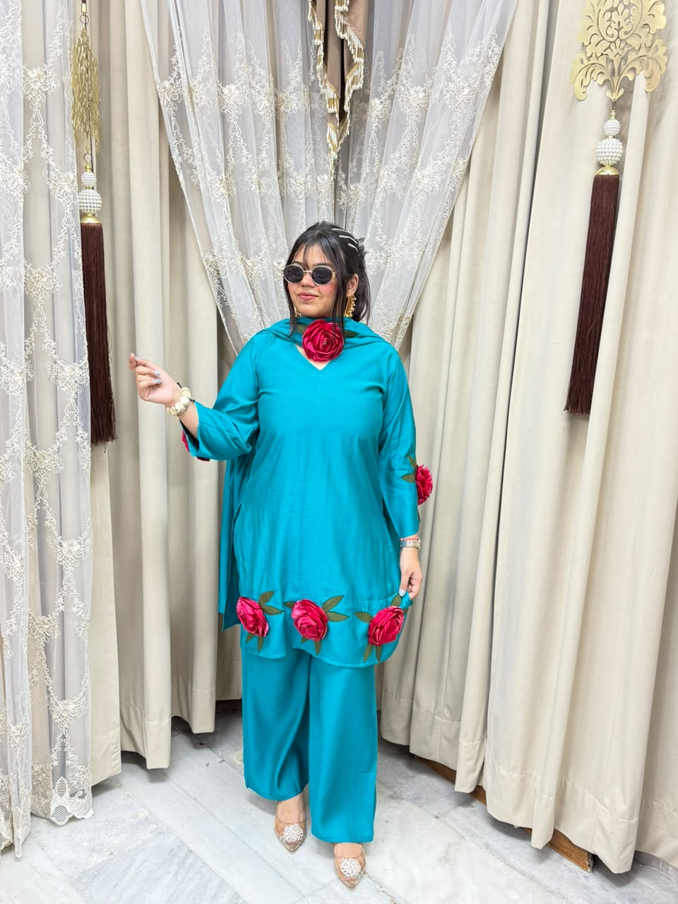 Designer flower viral suit😍 Cotton silk premium fabric