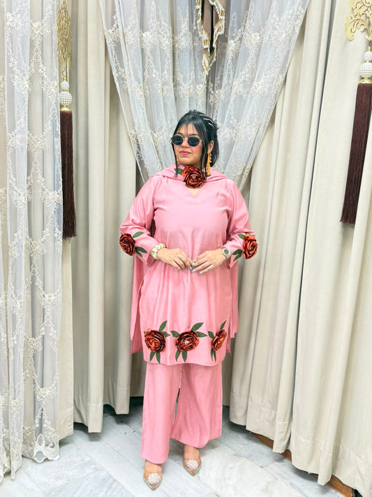 Designer flower viral suit😍 Cotton silk premium fabric