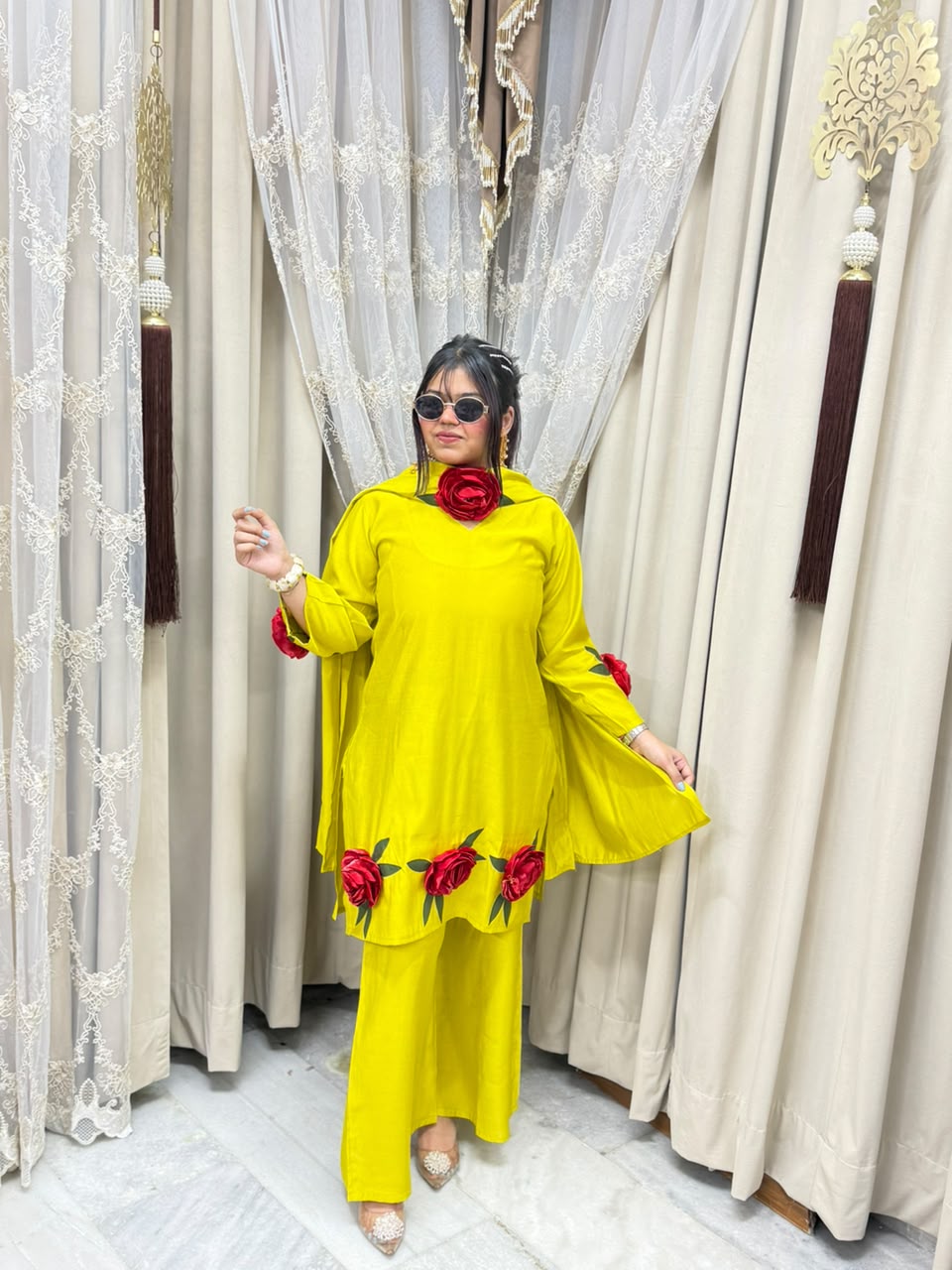 Designer flower viral suit😍 Cotton silk premium fabric