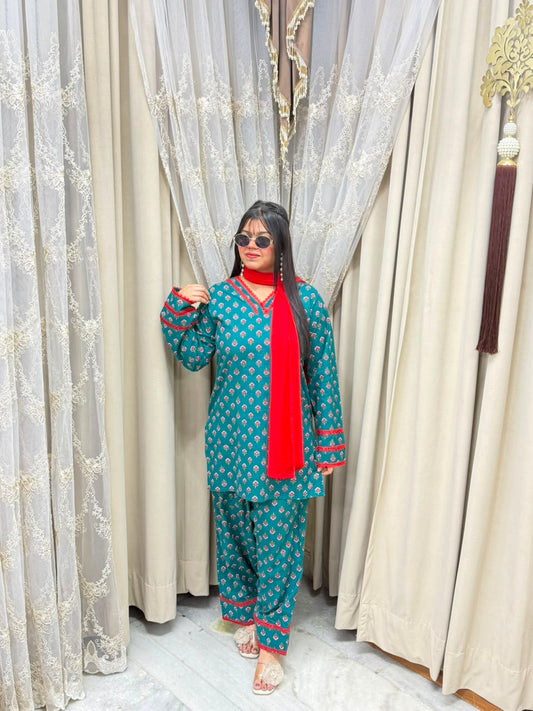 Pinterest Trending Green Printed Cotton Farshi Suit Set with Lace Details
