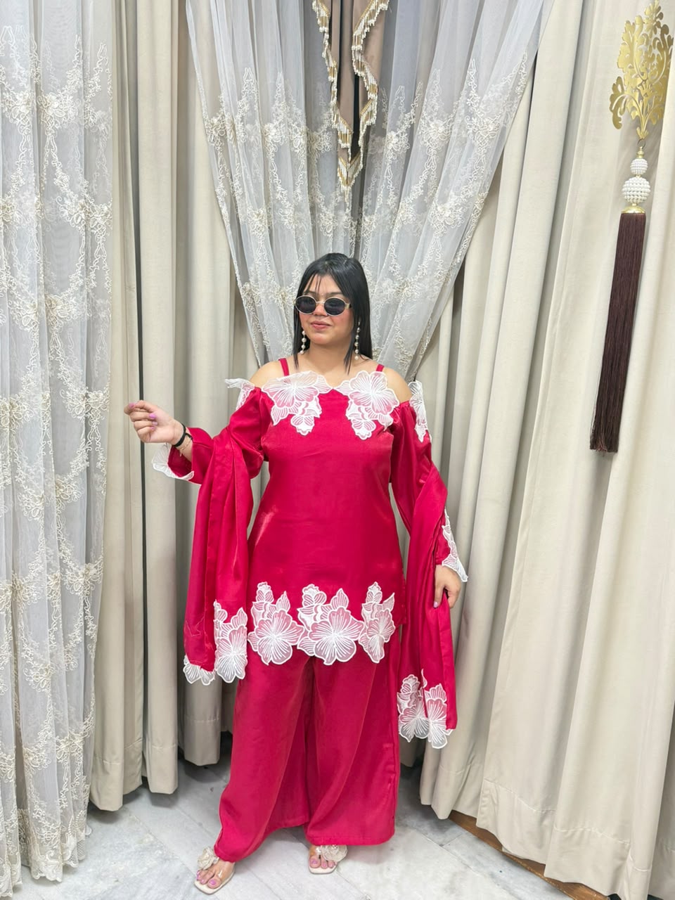 Designer LILI SUIT