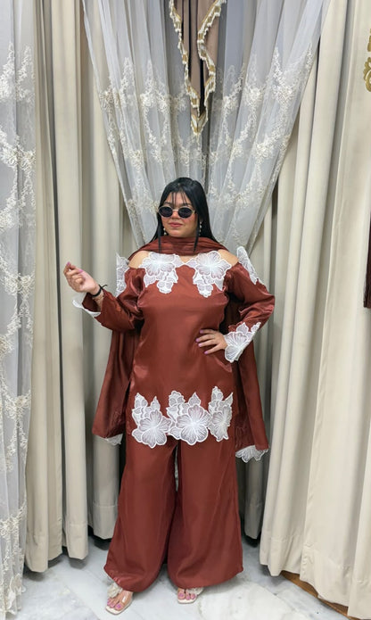 Designer LILI SUIT