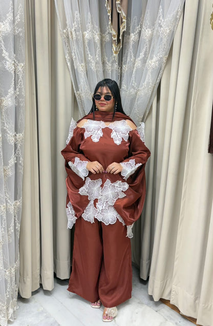 Designer LILI SUIT