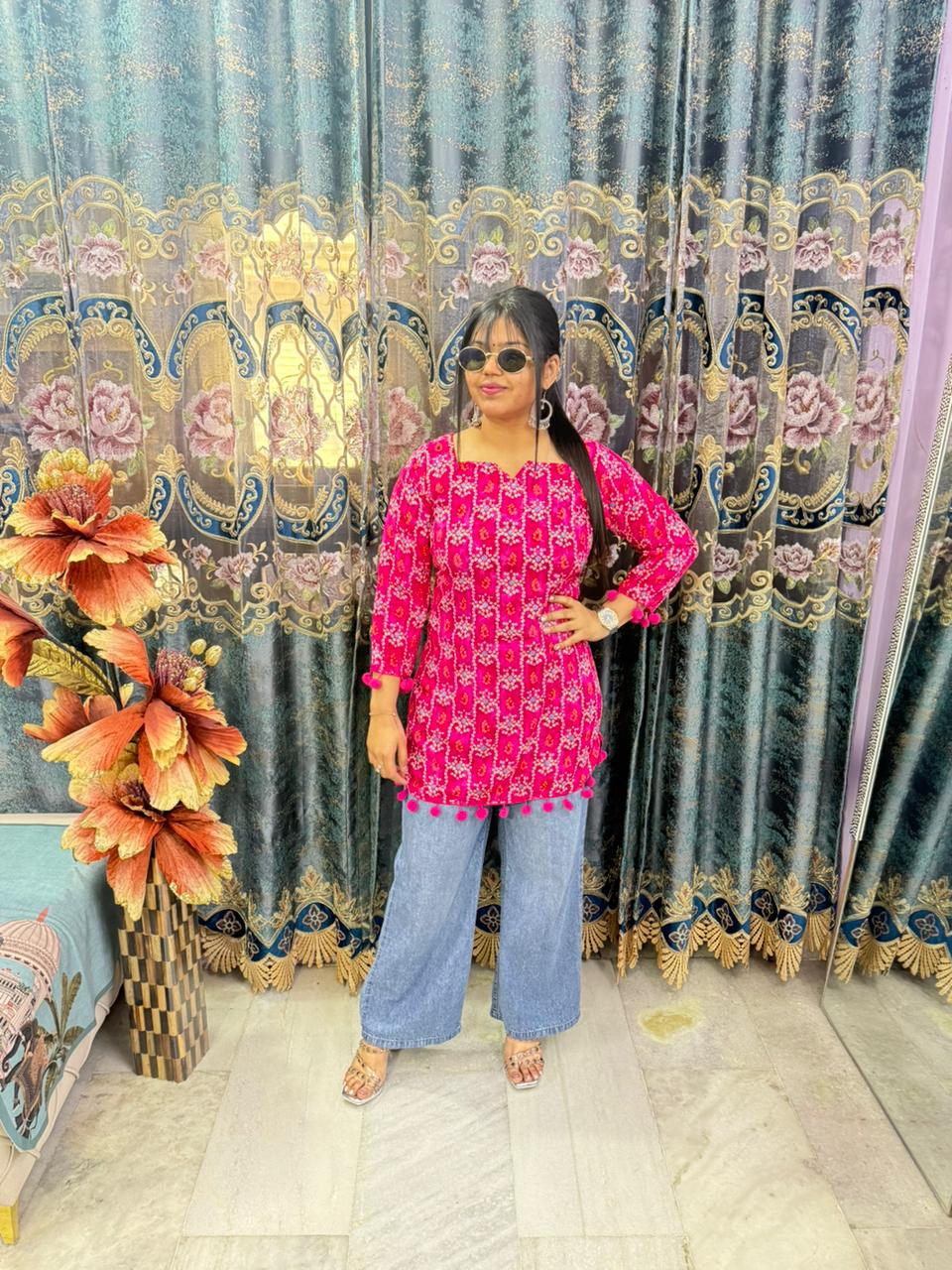 URVASHI BANDHANI SHORT KURTI